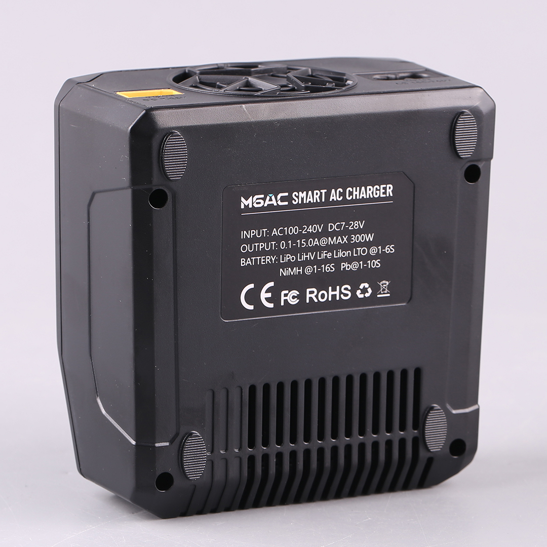 ToolkitRC M6AC 15A 300W Multif - Drone Battery 6S 리뷰 및 가격